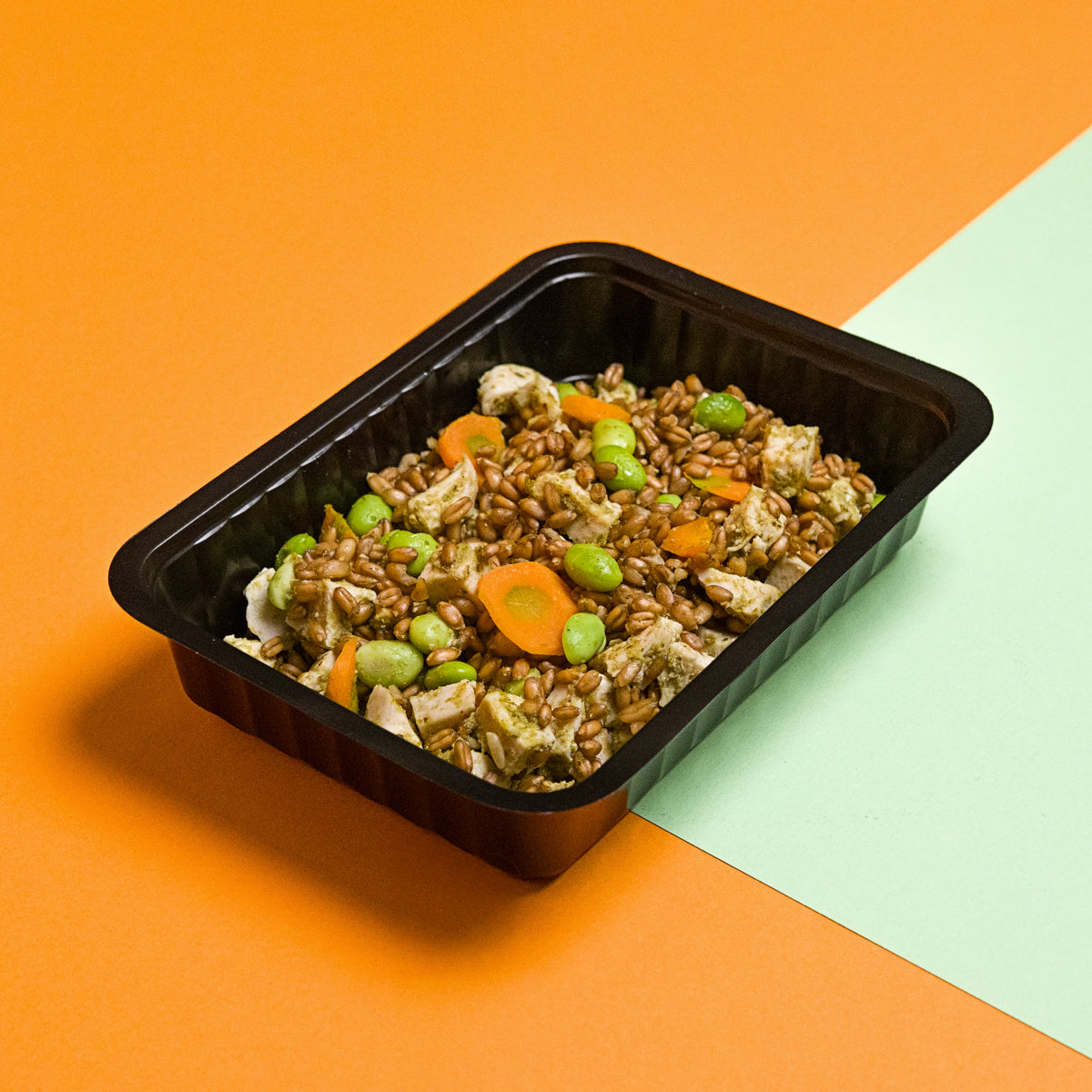 FEEL GOOD, FARRO POLLO AL PESTO E EDAMAME